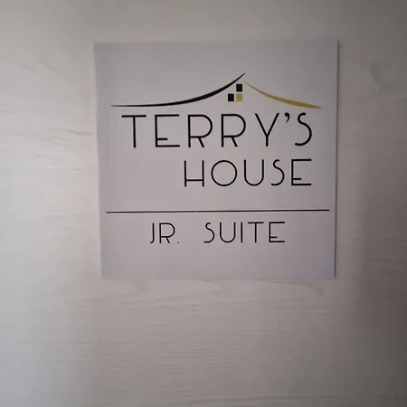 Terry's House Guest house 3*