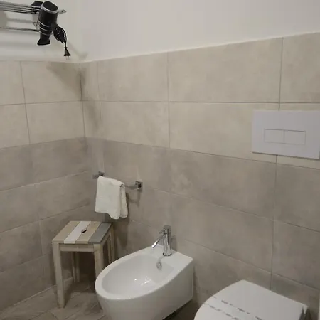 Terry's House בית הארחה